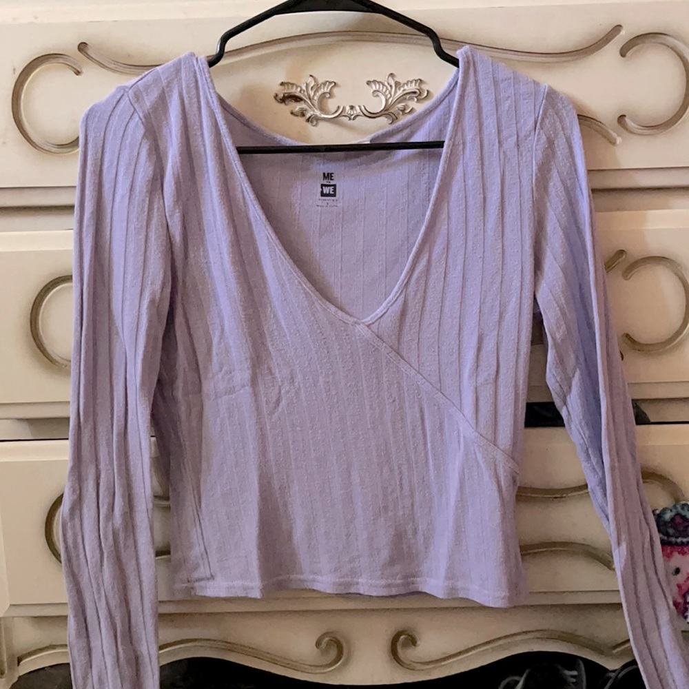 Women’s Long Sleeve Scoop Neck Top